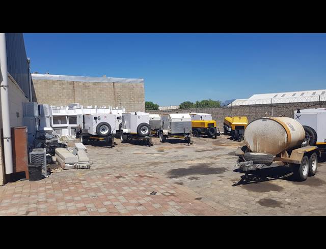 752M² FACTORY TO LET IN EVERITE INDUSTRIA